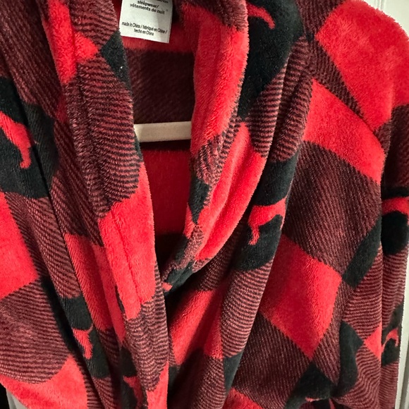 Robe - Picture 4 of 5